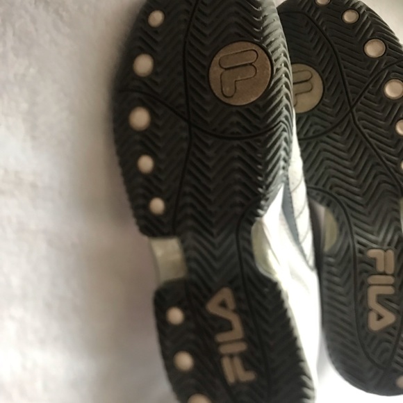 Fila brand women's tennis shoes white and gray size # 10 in good condition - Picture 9 of 11